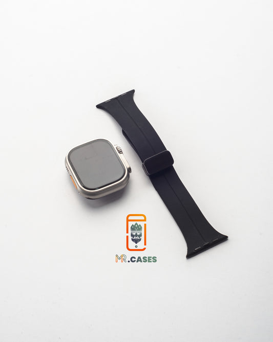 Silicone band with metal lock