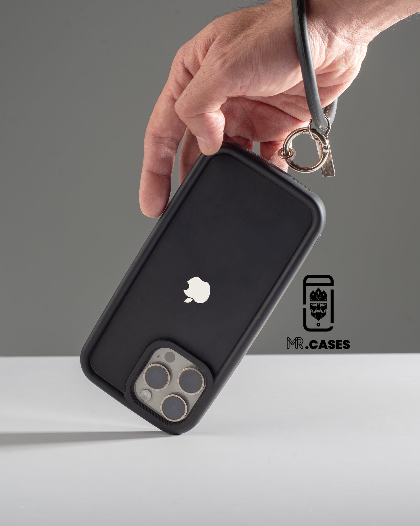Silicone case with cord 🤗