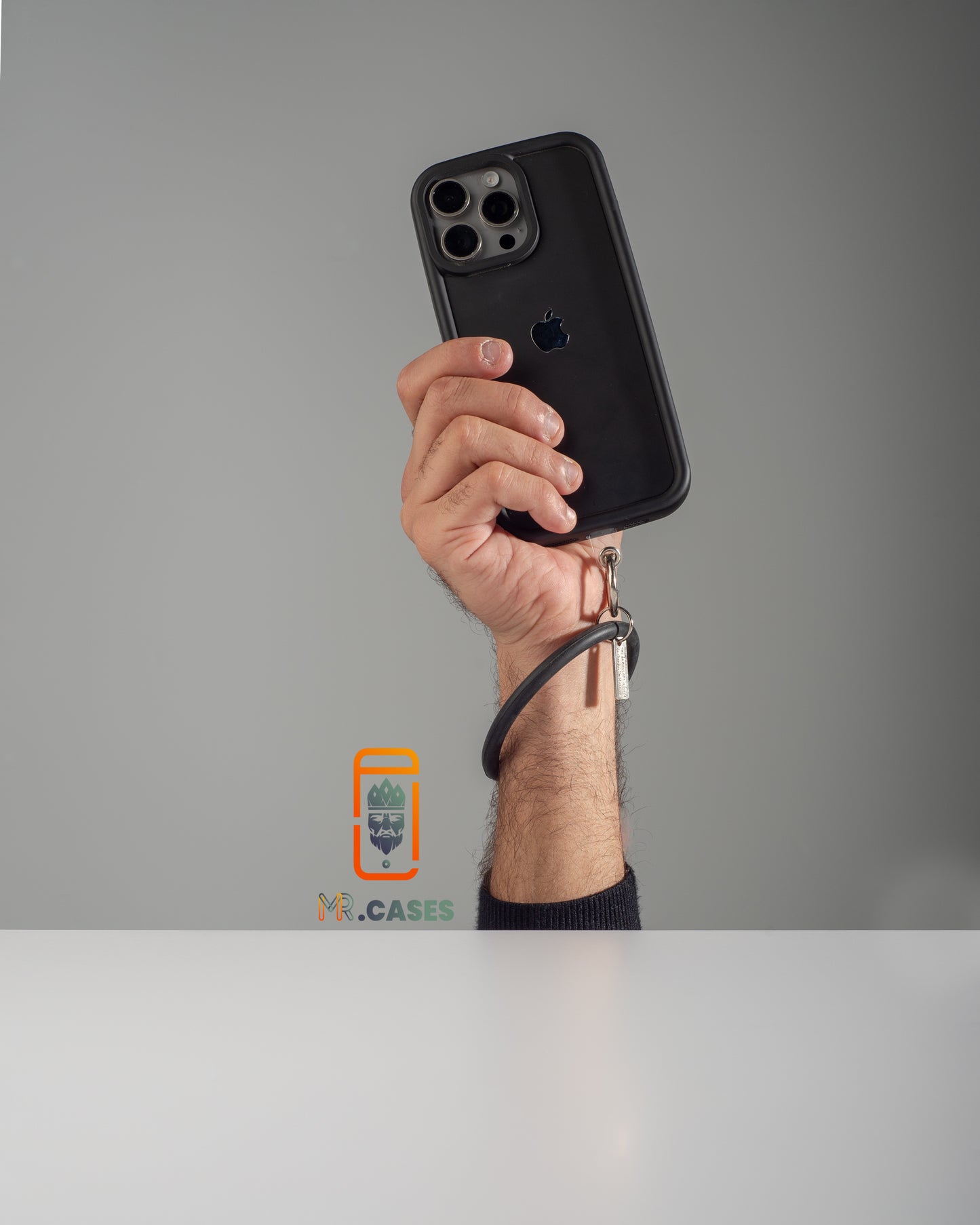 Silicone case with cord 🤗