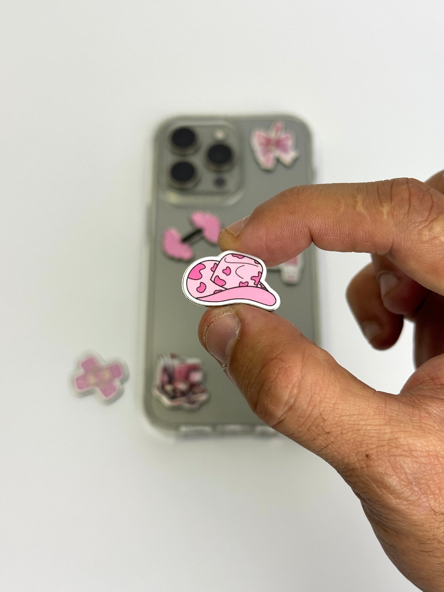 Sticker’s pinky 🩷