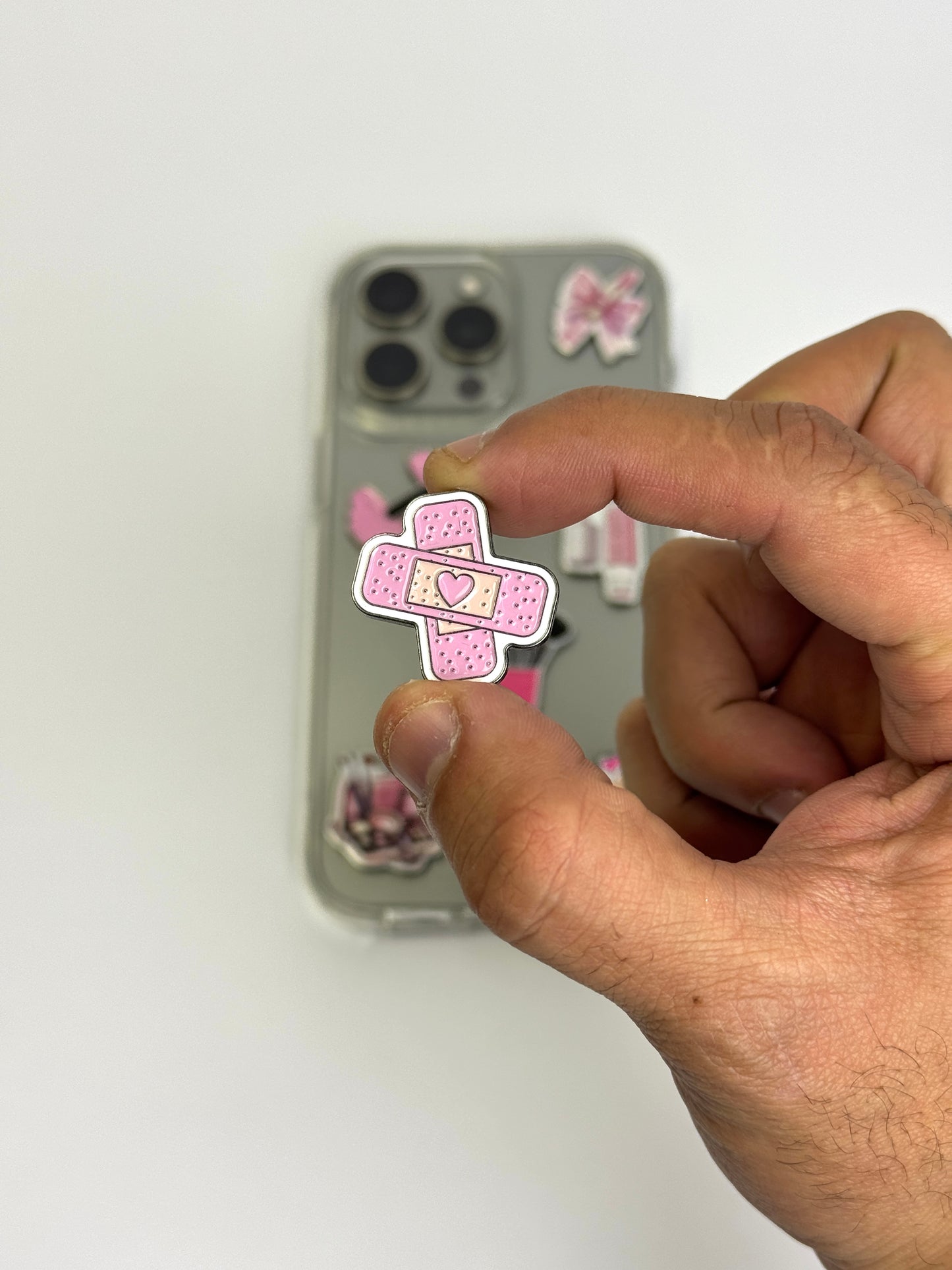 Sticker’s pinky 🩷