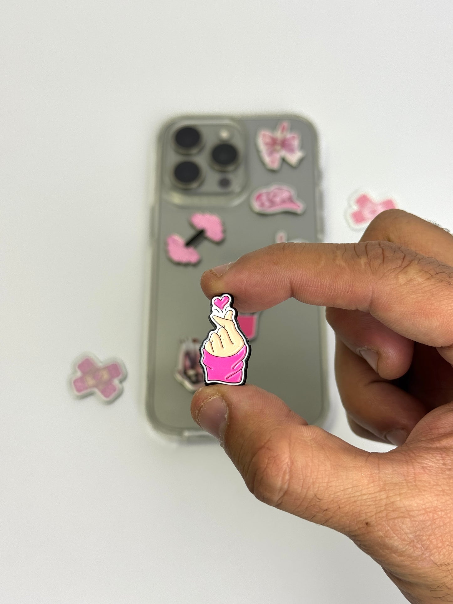 Sticker’s pinky 🩷