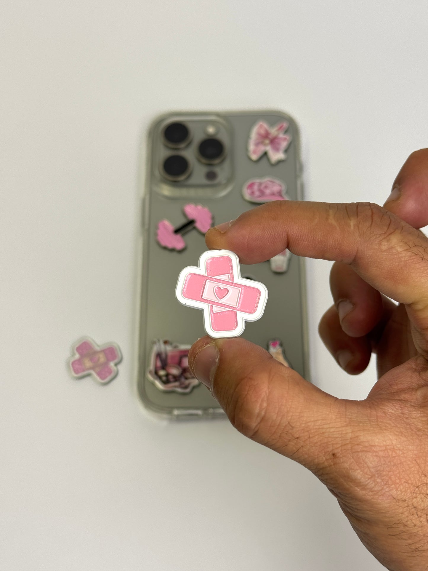Sticker’s pinky 🩷