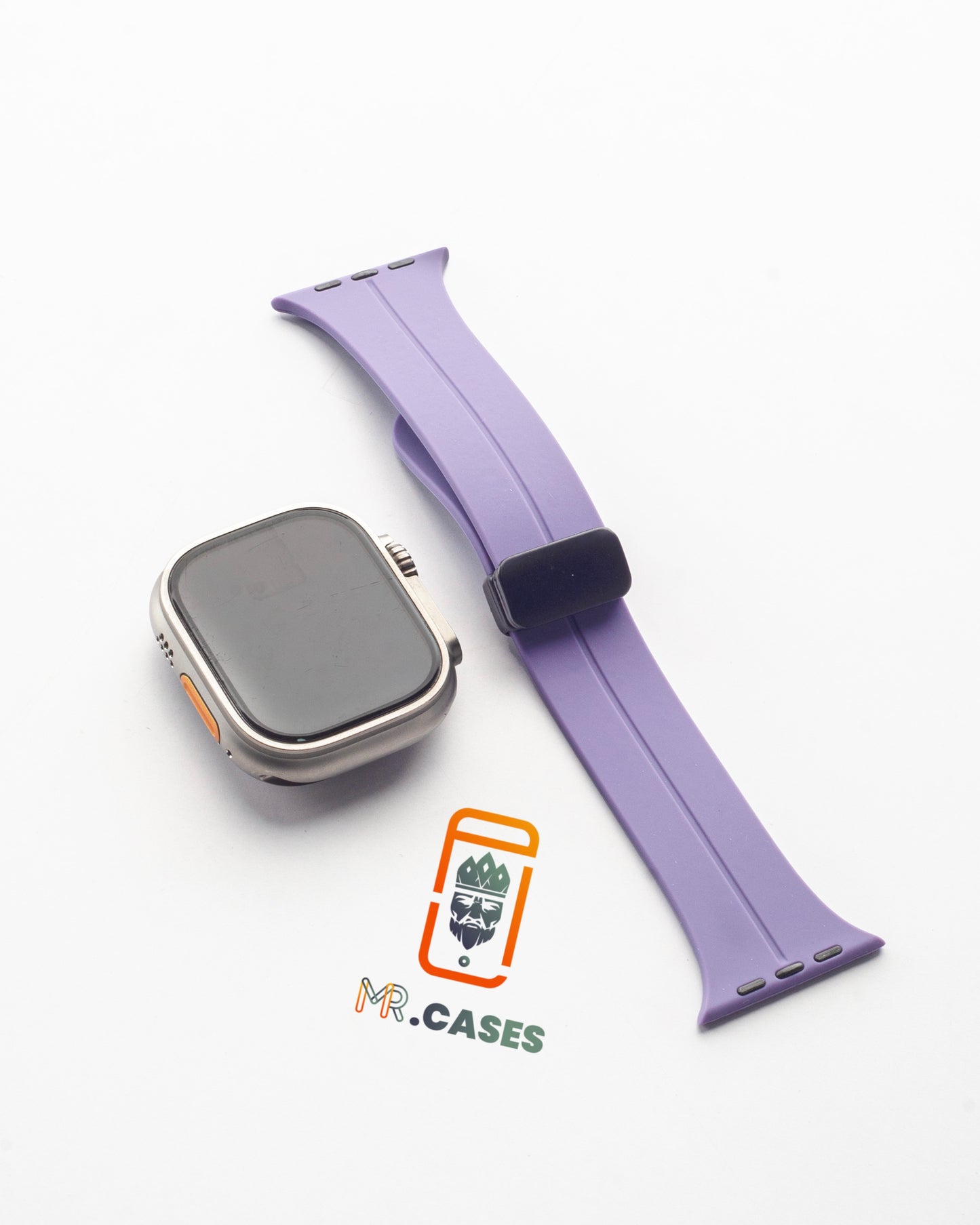 Silicone band with metal lock